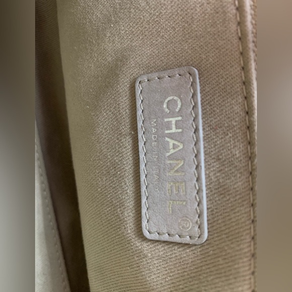 Chanel Deauville Bowling Bag - Picture 5 of 8